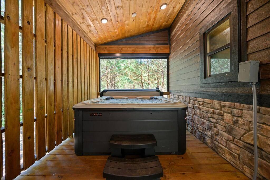 The Whiskey Trip! Family Getaway Villa Broken Bow Exterior photo