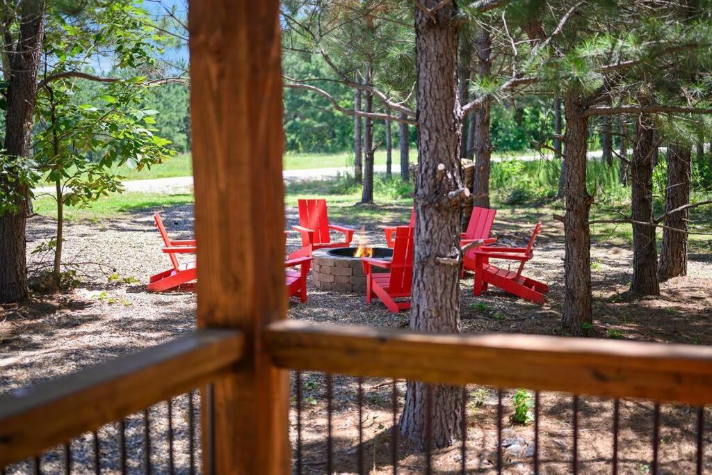 The Whiskey Trip! Family Getaway Villa Broken Bow Exterior photo