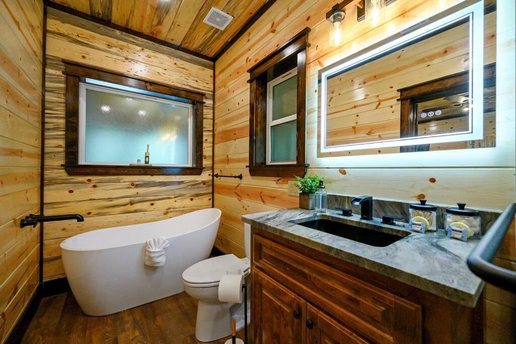 The Whiskey Trip! Family Getaway Villa Broken Bow Exterior photo