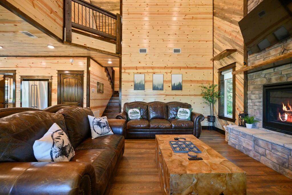 The Whiskey Trip! Family Getaway Villa Broken Bow Exterior photo